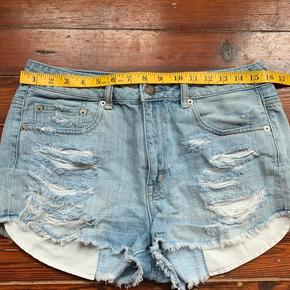 American Eagle Hi-Rise Festival Distressed Jean Shorts - Picture 2 of 11